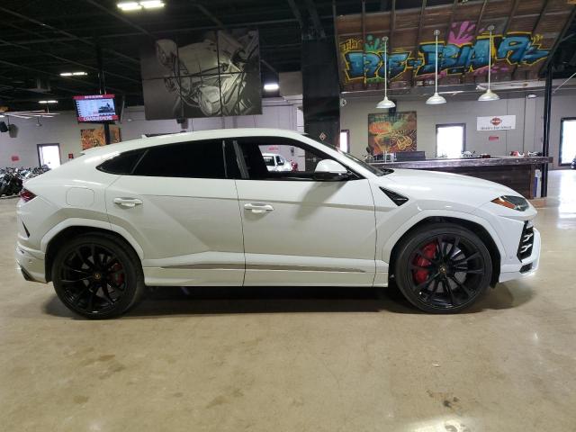  Salvage Lamborghini Urus