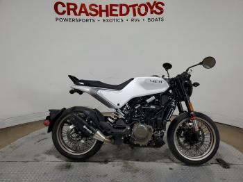  Salvage Husqvarna Vitpilen 4